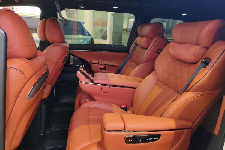 Used GAC Trumpchi Xiangwang M8 2025 Kunkun Series Ultra First-Class Cabin Interior 3