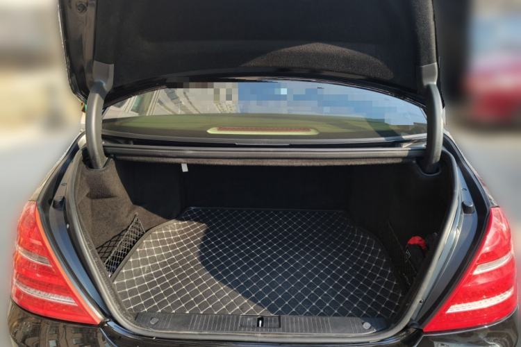 Used Mercedes-Benz S-Class 2010 S 350 L 4MATIC Trunk