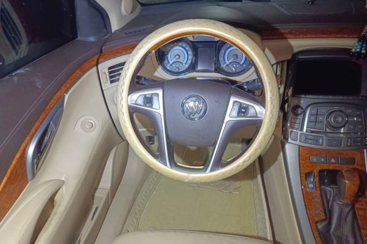 Used Buick LaCrosse 2012 2.4L SIDI Luxury Edition