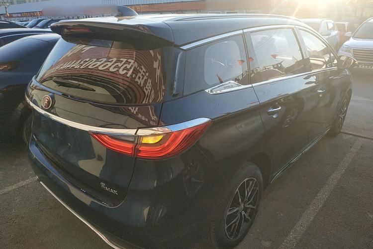 Used BYD Song MAX 2018 1.5T Automatic Smart Connect Elite Model with 6 Seats Rear Right 45 Deg