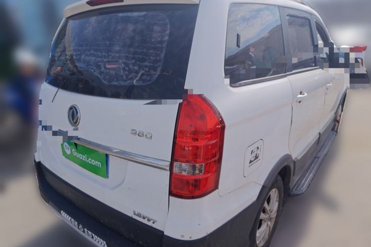 Used Dongfeng Fengon 360 2015 1.5L Manual Luxury 7-Seater China IV Standard
