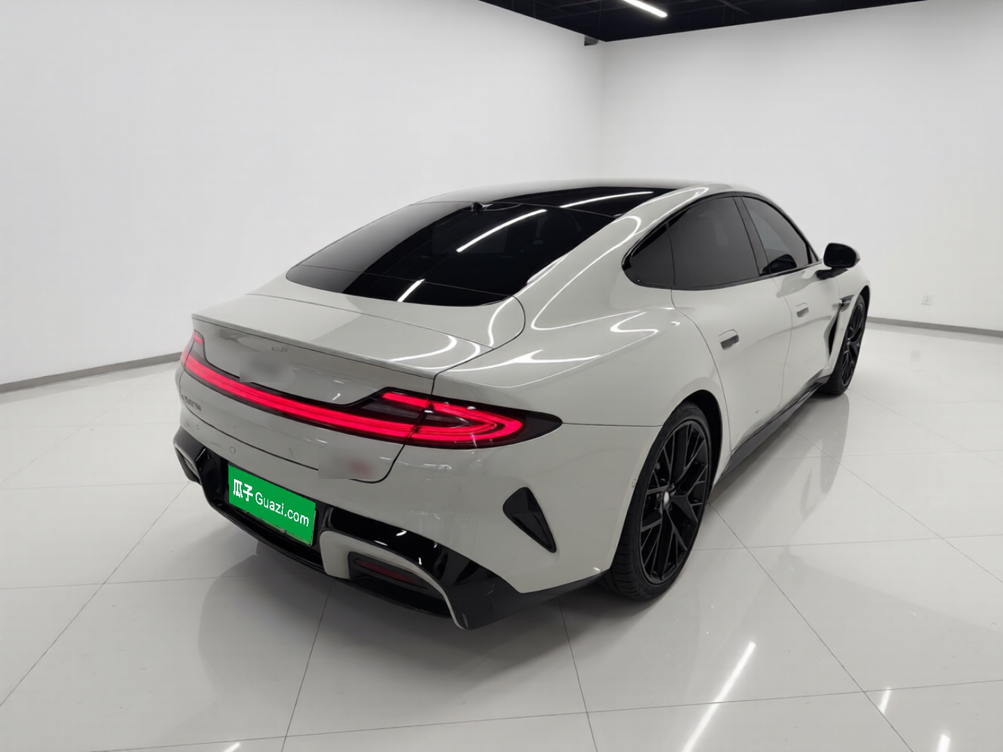 Xiaomi Auto SU7 2024 Four-Wheel Drive Ultra-Long Range Advanced Intelligent Driving Max Edition — снимка 6