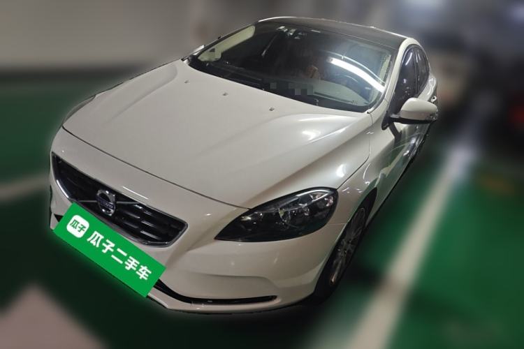 Used Volvo V40 2013 2.0T Zhiyi Edition