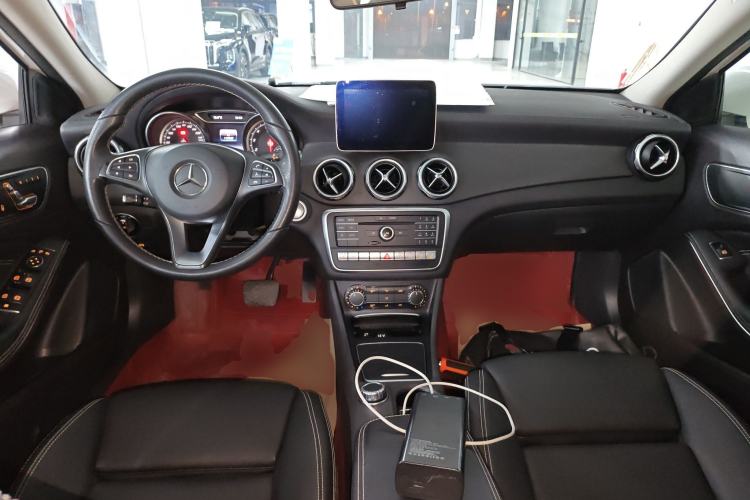 Used Mercedes-Benz GLA 2017 GLA 220 4MATIC Fashion Model
