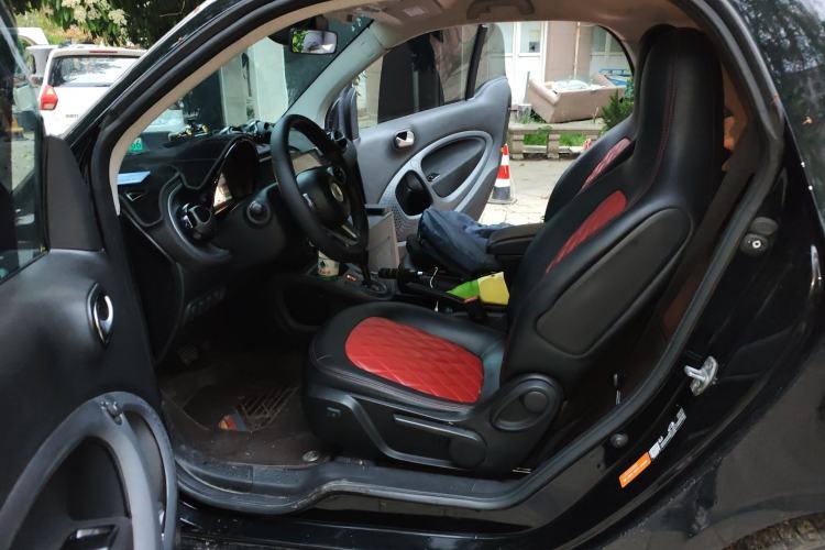 Used smart fortwo 2015 1.0L 52 kW Hardtop Passion Edition Left Front Seat