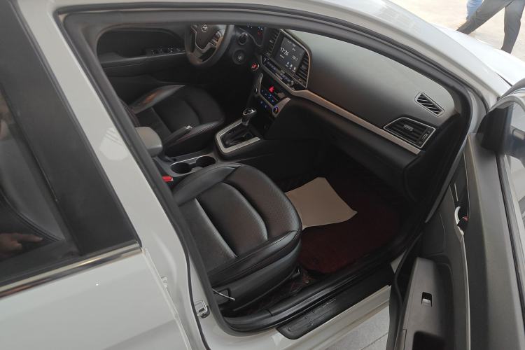 Used Hyundai Elantra (6th Generation / Lingdong) 2016 1.6L Automatic ZhiXuan – Elite Version