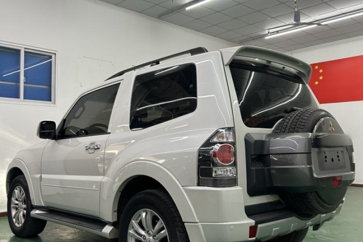 Used Mitsubishi Pajero 2018 V87 3.8L 3-Door GLS U.S.-Spec Model
