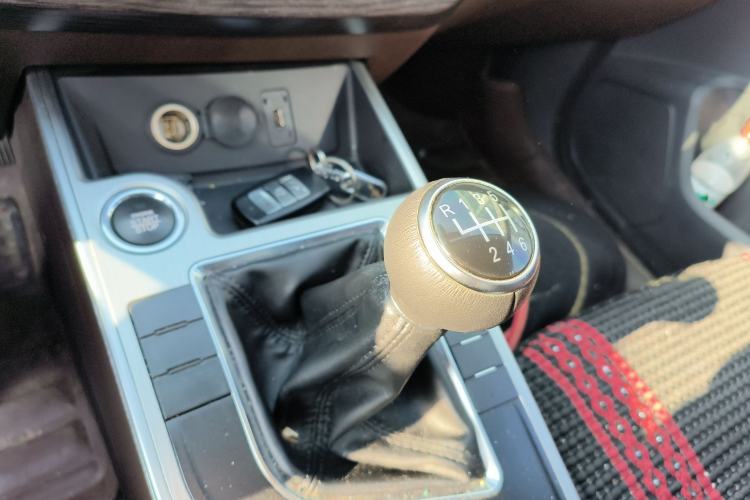 Used FORTHING Joyear X5 2017 Jingxiang Series 1.5T Manual Luxury Model
