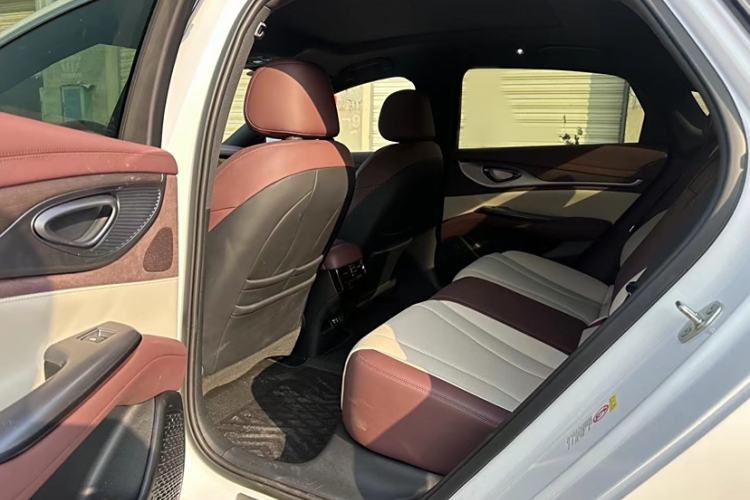 Used BYD Seal 2023 DM-i 1.5L 121km Prestige Model