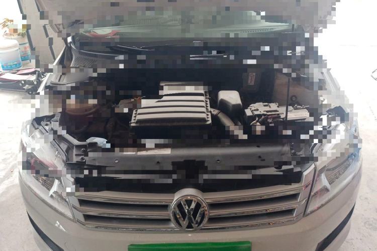 Used Volkswagen Santana 2015 1.6L Manual Comfort Edition Engine Bay