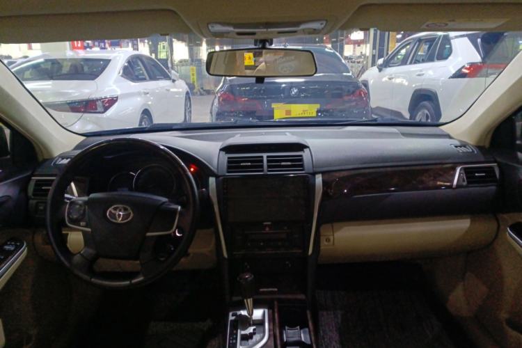 Used Toyota Camry 2015 2.0G Premier Edition