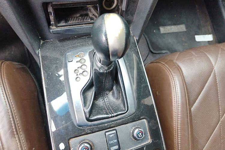 Used Infiniti QX70 2013 3.7L Standard Edition Gear Lever
