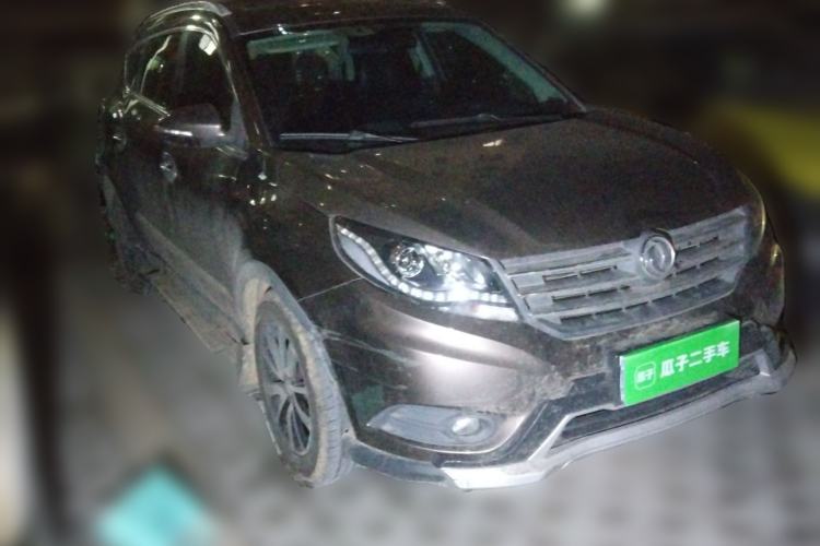 Used Dongfeng Fengon 580 2016 1.5T Manual Luxury Edition Front Right 45 Deg