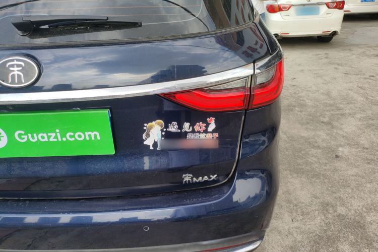 Used BYD Song MAX 2018 1.5T Automatic Smart Connect Elite Model with 6 Seats
