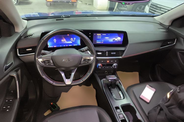 Used Chevrolet Trax 2022 Encore RS 1.5T CVT CoolMAX Center Console