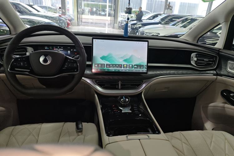 Used Denza D9 2024 DM-i 970 Luxury Model