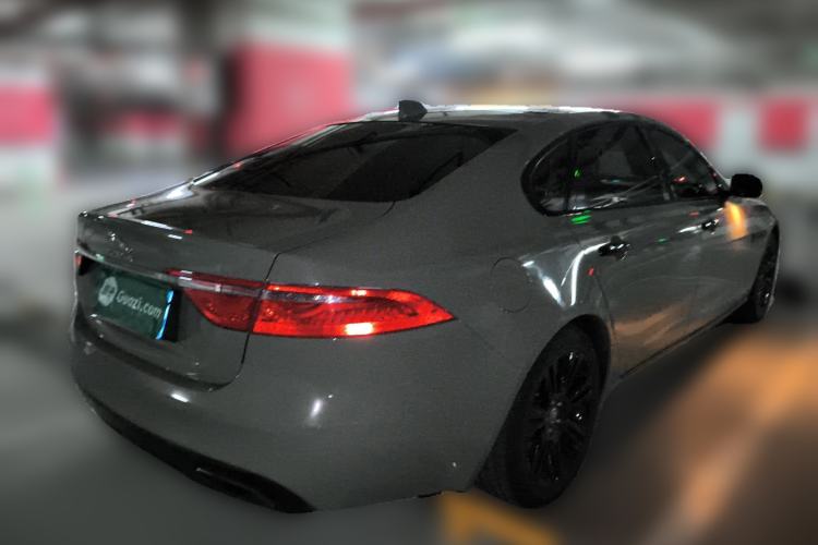 Used Jaguar XFL 2018 XFL 2.0T 250 PS Premium Edition
