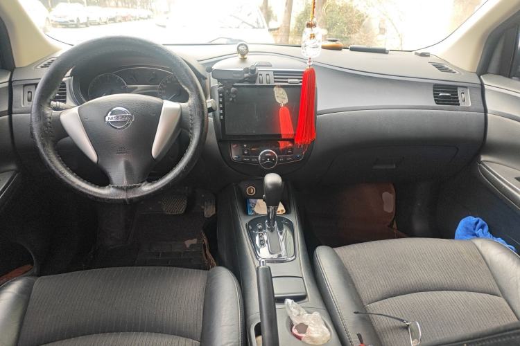 Used Nissan Tiida 2011 1.6L CVT Smart Version Center Console