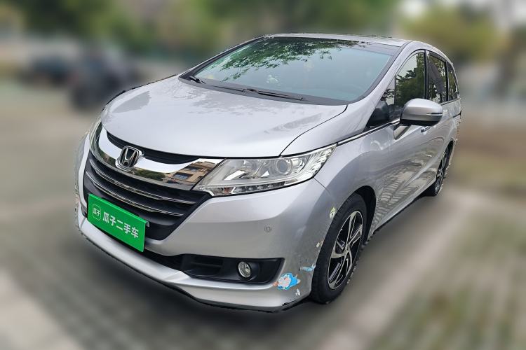 Used Honda Odyssey 2015 Revised 2.4L Luxury Edition
