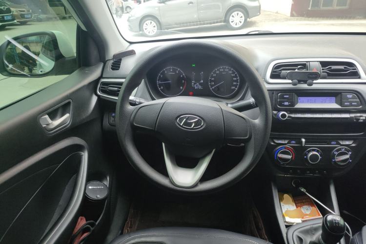 Used Hyundai Verna (older generation) 2017 1.4L Manual Refreshed Version China V Standard
