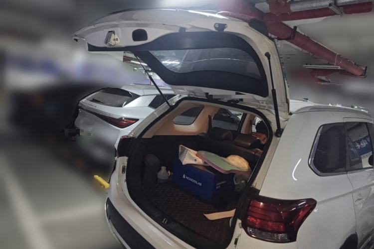 Used Mitsubishi Outlander 2018 2.0L Two-Wheel Drive Glory Edition 5 Seats