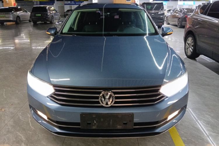 Used Volkswagen Variant 2017 380TSI Two-Wheel Drive Comfort Edition Front