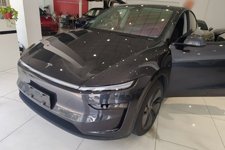 Used Tesla Model Y 2025 Rear-Wheel-Drive Version