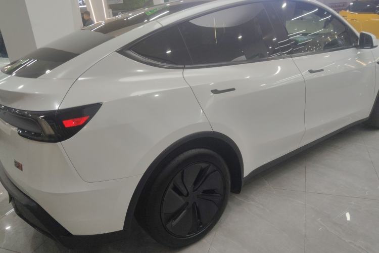 Used Tesla Model Y 2025 Rear-Wheel Drive First Edition