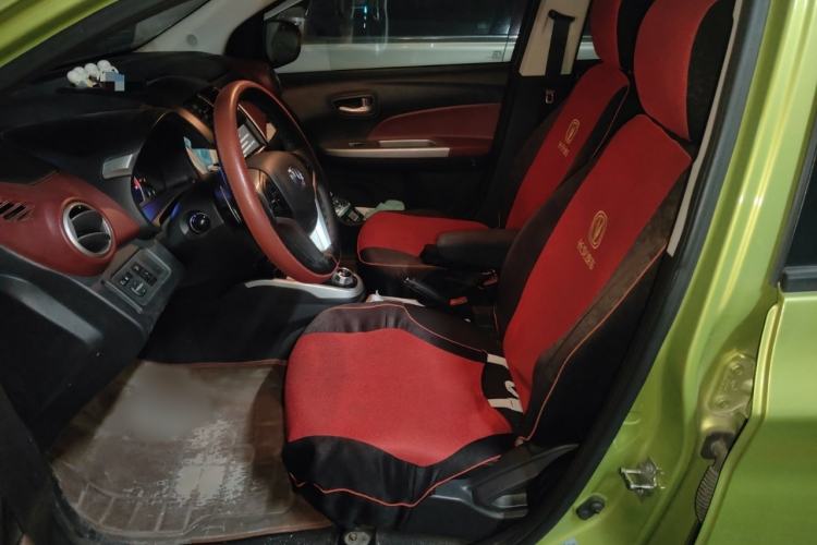 Used CHANGAN Benni 2015 1.4L IMT Prestige Model China V Standard
