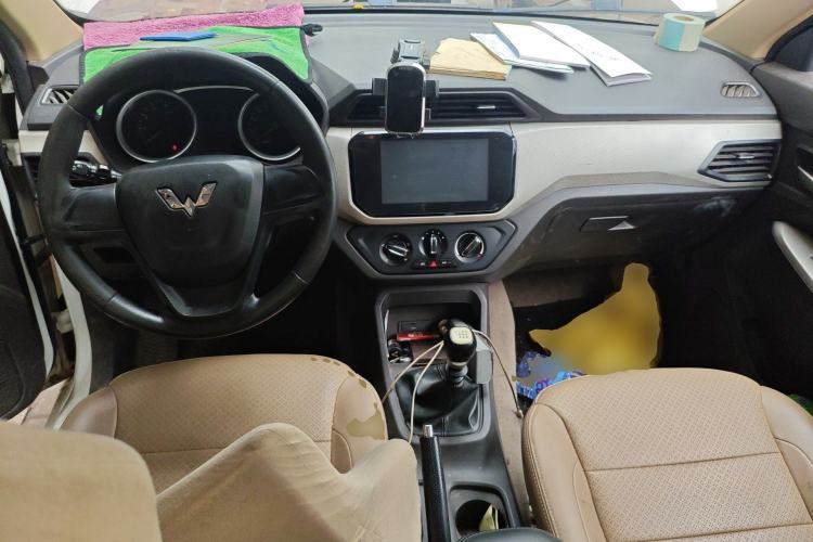 Used Wuling Hongguang 2021 1.5L Revised S Base Version with Electric Power Steering LAR
