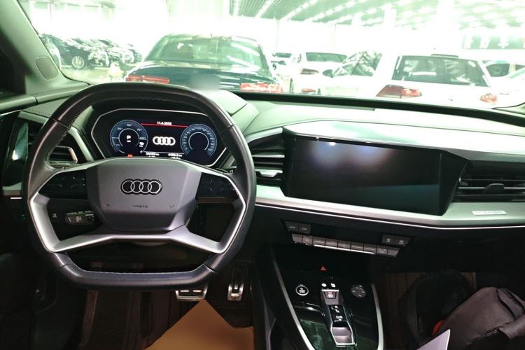 Used Audi Q4 e-tron 2024 40 e-tron Adventure Edition Center Console