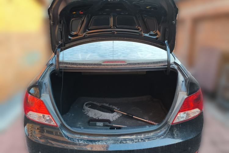 Used Hyundai Verna (older generation) 2010 Sedan 1.4L Manual Standard GL Model