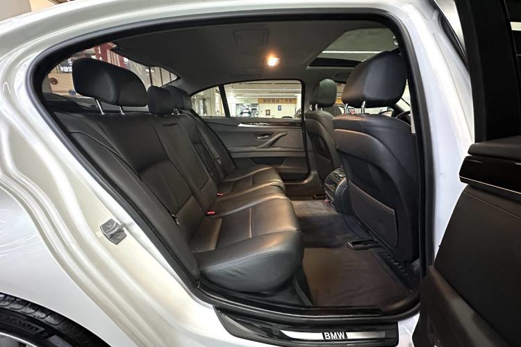 Used BMW 5 Series 2014 525Li Leading Model