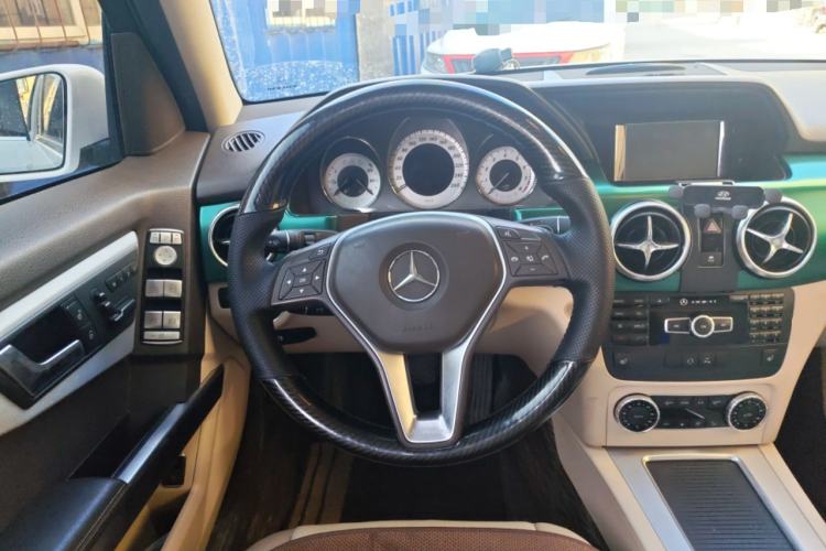 Used Mercedes-Benz GLK-Class 2013 GLK 300 4MATIC Dynamic Sunroof Model Steering Wheel