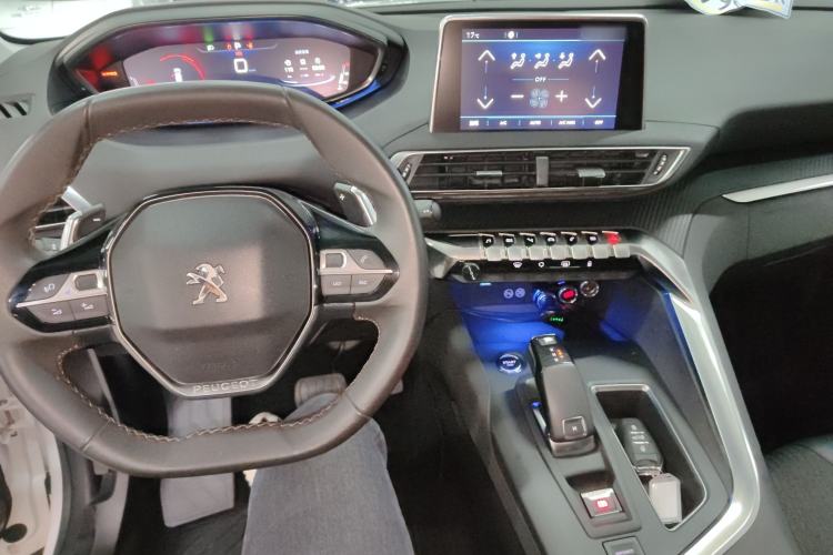 Used Peugeot 4008 2017 350THP Elite Edition Center Console