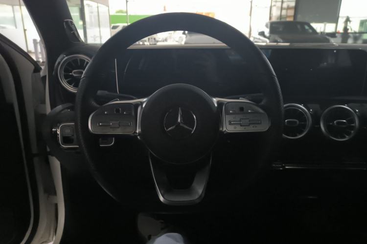 Used Mercedes-Benz A-Class 2020 Restyled A 200 L Sport Sedan Fashion Version
