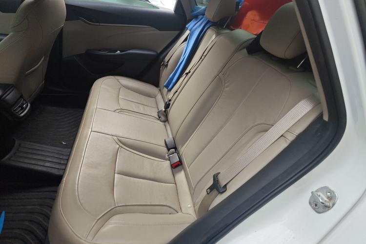 Used Buick GT 2019 15T Dual-Clutch Connected Elite Model China VI Left Rear Seat