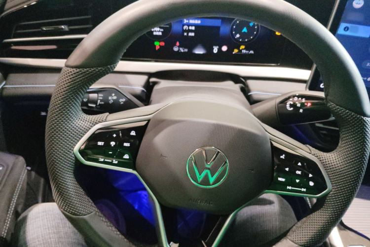 Used Volkswagen Passat 2025 Pro 380TSI Starry Dragon Luxury Edition
