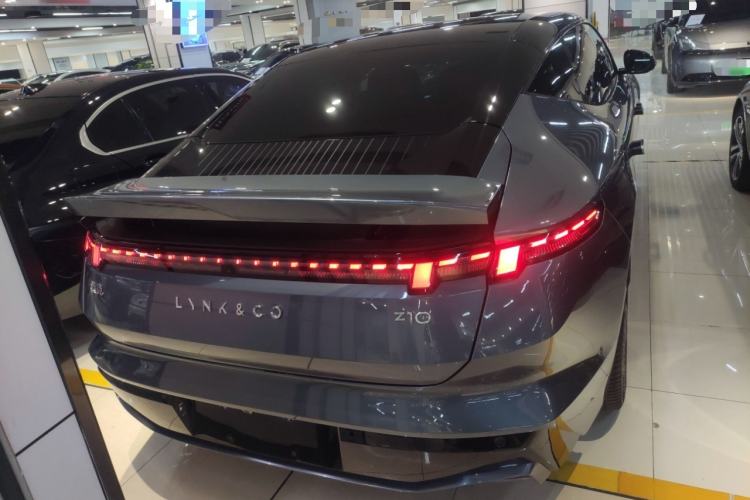 Used Lynk & Co Z10 2025 95 kWh 702 km All-Wheel Drive Intelligent Driving Ultra
