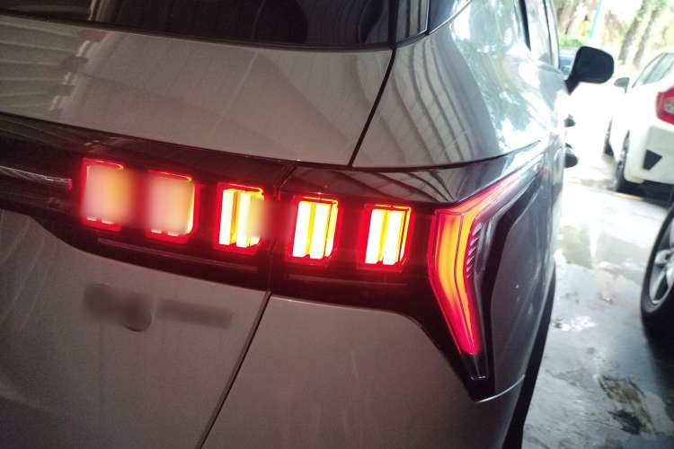 Used Lynk & Co 06 EM-P 2022 PHEV 84 km Range Pro Version