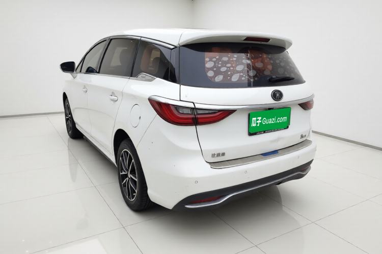 Used BYD Song MAX 2018 1.5T Automatic Smart Connect Luxury 6-Seater
