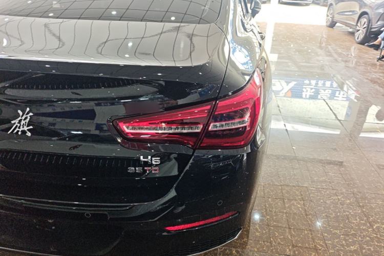 Used Hongqi H5 2022 Classic Model Facelift 1.8T Automatic Smart Connect Flagship Edition