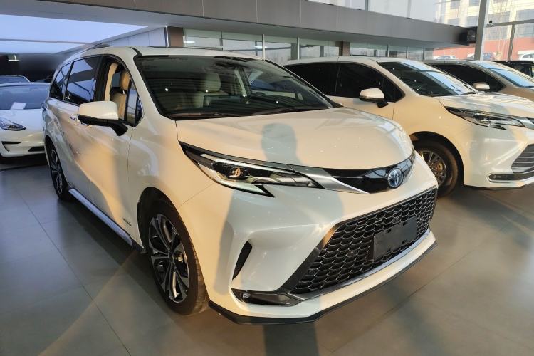 Used Toyota Granvia 2023 2.5L Hybrid Prestige PLUS Edition
