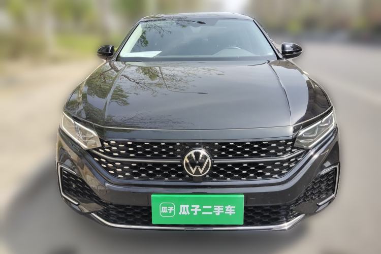 Used Volkswagen Passat 2022 330TSI Starry Luxury Edition Front