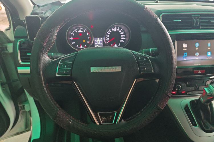 Used Haval M6 2019 1.5T DCT Two-Wheel Drive Elite Version China VI Standard Steering Wheel