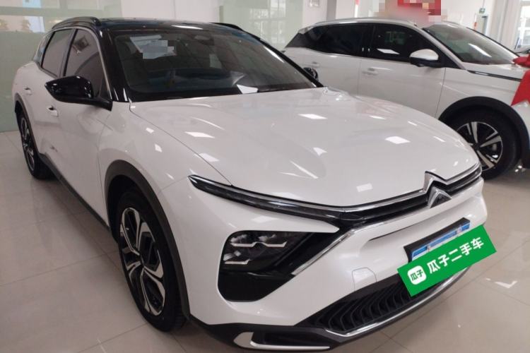 Used Citroen C5 X 2021 1.6T Impressive Edition Front Right 45 Deg