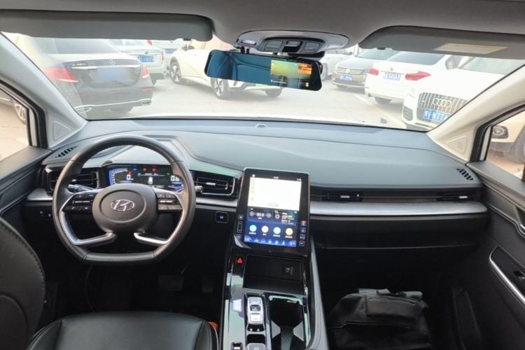 Used Hyundai Custo 2022 270TGDi Smart Luxury Flagship Edition TOP Center Console