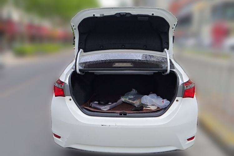 Used Toyota Corolla 2017 Revised Version 1.2T S-CVT GL Trunk