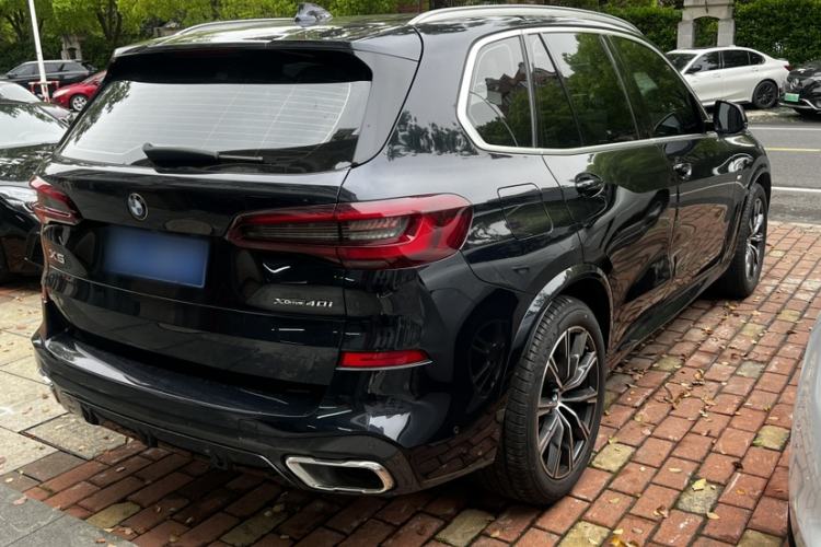 Used BMW X5 2021 xDrive30i M Sport Package Exterior 5