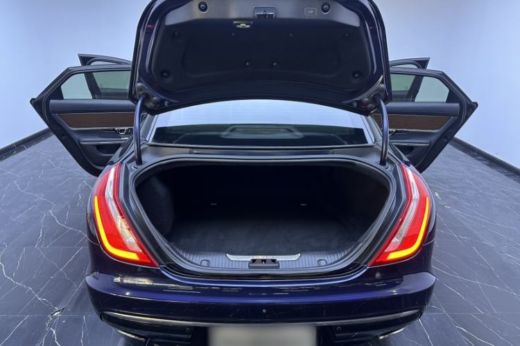 Used Jaguar XJ 2016 XJL 3.0 SC Two-Wheel-Drive Elegant Business Edition